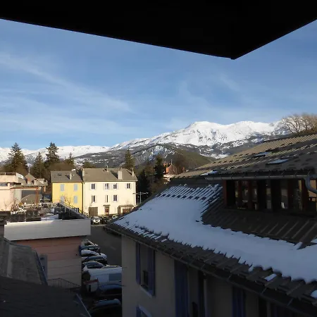 3 Cardinalis * Barcelonnette